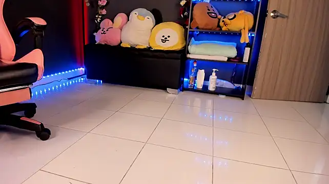 Kira_Exxe's Live XXX Chat