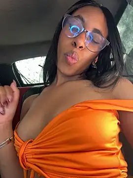 Thalia-fire's Live XXX Chat