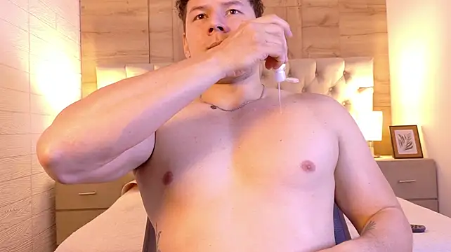Chat +18 de Izui_Pierce ao vivo