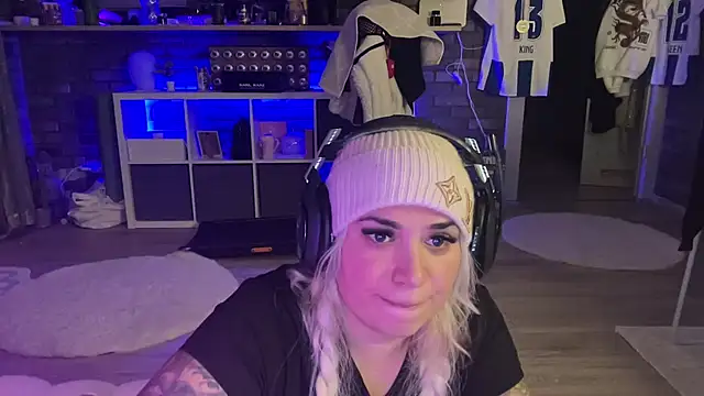Monageil Live XXX-Chat