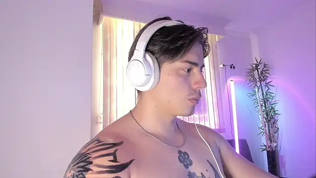 Giordano_Russo Chat XXX live