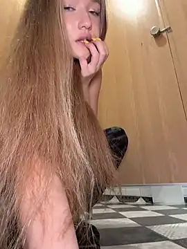 milaa_sun's Live XXX Chat
