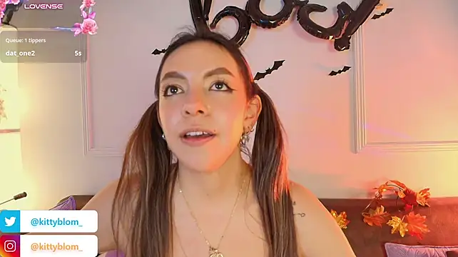 kittyblooms – Live XXX-chat