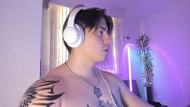 Giordano_Russo Chat XXX live