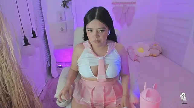 magicrainbow8 Adlı Modelin Canlı XXX Sohbeti