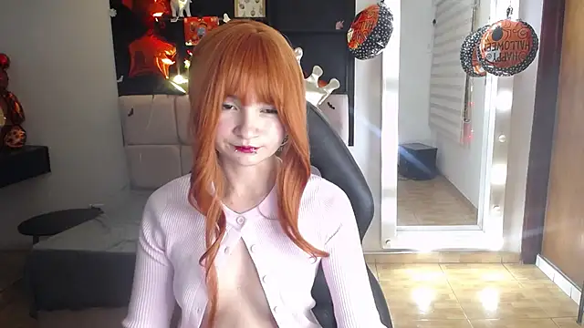 _Charlotte_Collins_'s Live XXX Chat