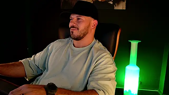 AngeloEric Chat XXX live