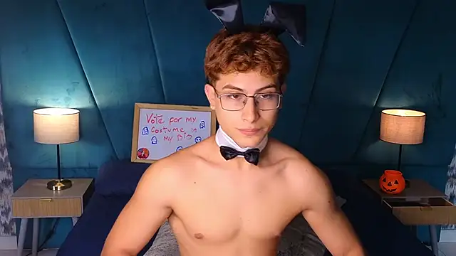 Aaron_Eze Adlı Modelin Canlı XXX Sohbeti