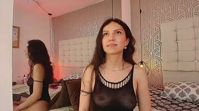 Ariana_CellFg's Live XXX Chat