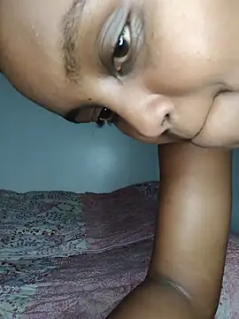 Chat XXX en directo de Prettyval77