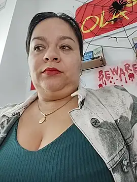 Charlott-1's Live XXX Chat