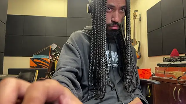 FavelaDaddyCum's Live XXX Chat