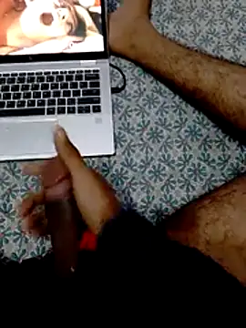 Show modela ImYoursproperty na web-kameri