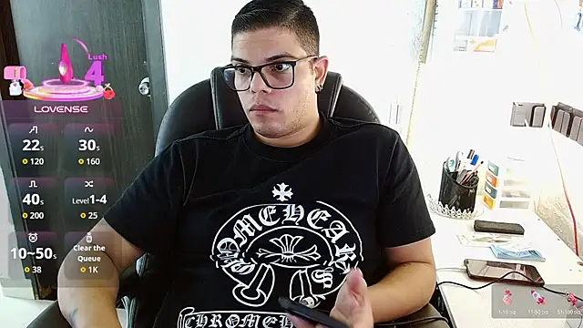 Realjoel01 élő XXX-chatje