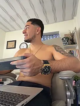 Dimitri_Colleman Adlı Modelin Canlı XXX Sohbeti