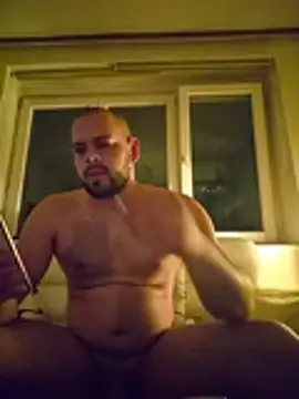 XXX chat uživo modela Bigone_Cro