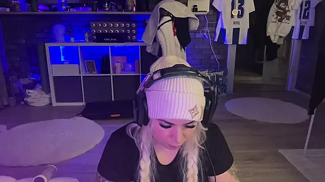 Monageil Live XXX-Chat