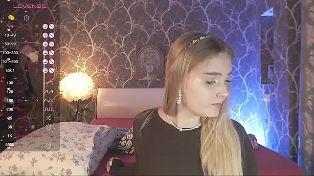 MiaMiaMeow live XXX chat