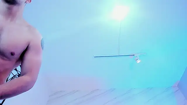 tanner-hard_ élő XXX-chatje