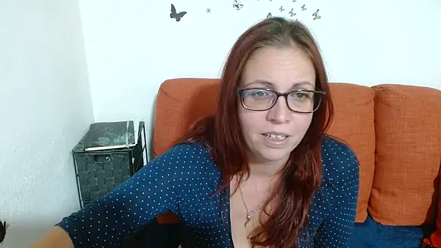 LadyHellene Chat XXX in diretta