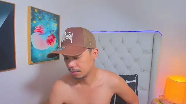 Chatroom XXX en direct de AsianZero