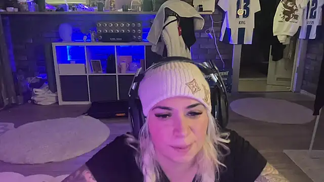 Monageil Live XXX-Chat