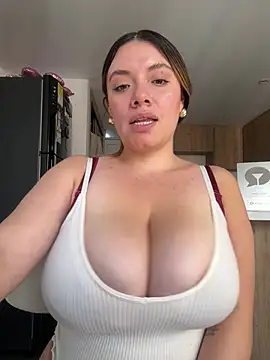 Chat +18 de valery_mora ao vivo