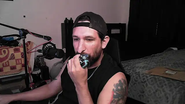DevilPup75_ Chat XXX in diretta