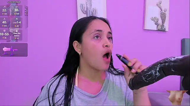 Chat +18 de susan__bigass ao vivo