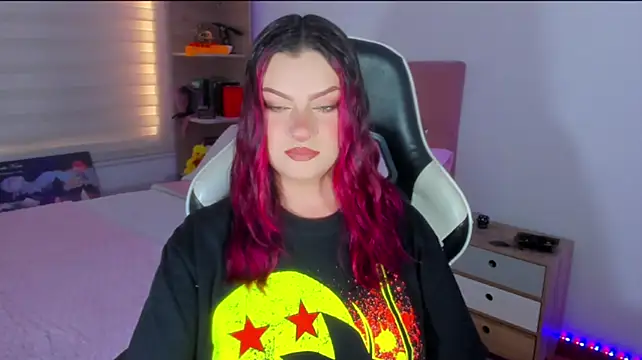 Chat +18 de OphelianaRose33 ao vivo