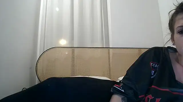 XXX chat uživo modela Bellaa25