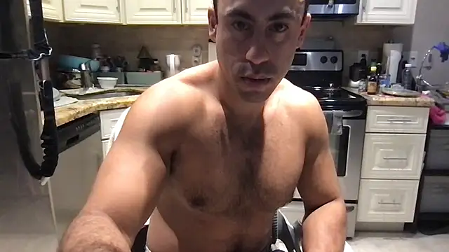 Chatroom XXX en direct de BigGuyMuscle