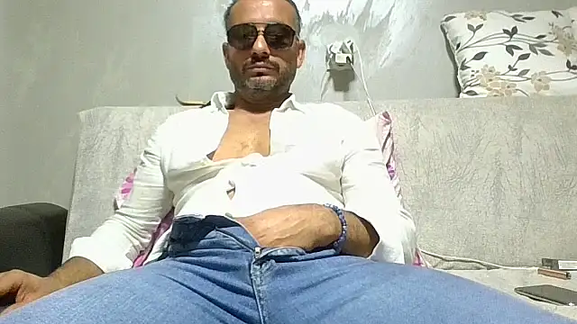 GreatLion36 live XXX chat