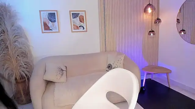Bella_rochee Adlı Modelin Canlı XXX Sohbeti