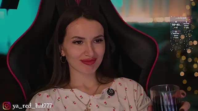 -RED_HAT- – Live XXX-chat