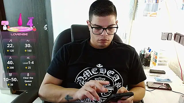 Онлайн чат XXX Realjoel01