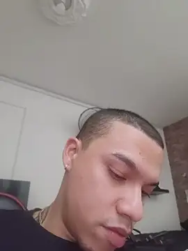 Chat +18 de AlphaMasterXxx ao vivo