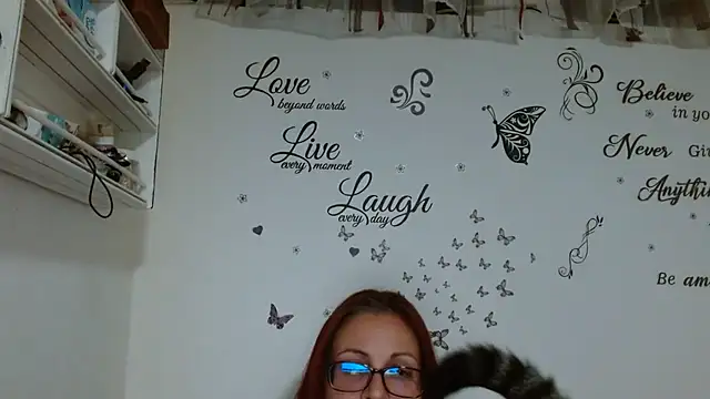 LadyHellene Chat XXX in diretta