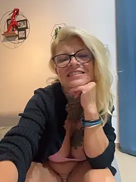 Solara_Vee live XXX chat