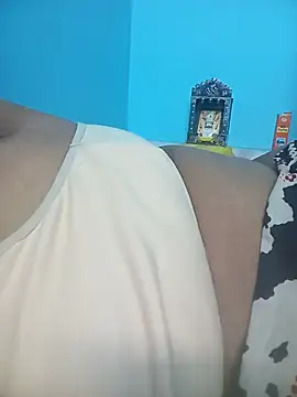 XXX chat uživo modela CrazyGirlVIP143