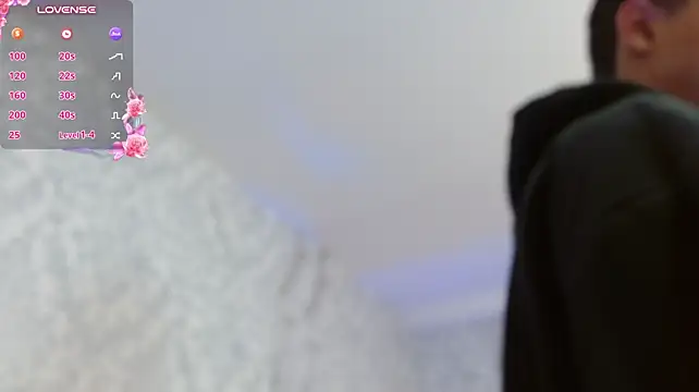OLIIVER_TAY Chat XXX in diretta