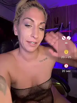 sofiah_ élő XXX-chatje