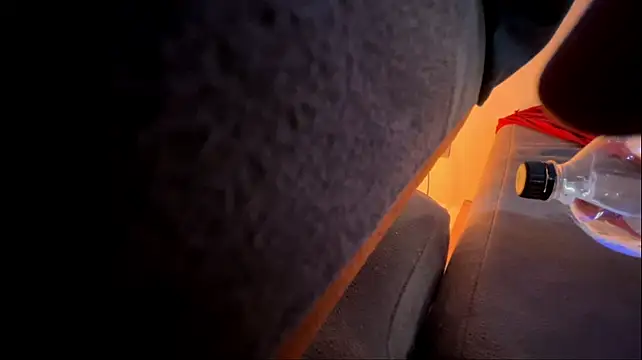 LucyMuur élő XXX-chatje