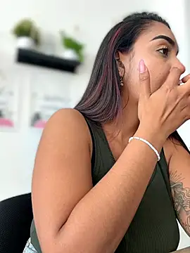 Czat XXX na żywo – Sara-77