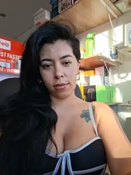 Chat XXX en directo de Luianna