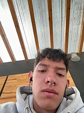 heyy_noah11 Live XXX Chat