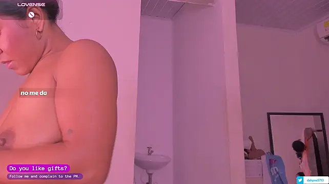 Daphne___ live XXX chat