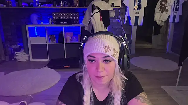 Monageil live XXX chat
