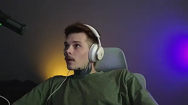 Czat XXX na żywo – DENIS_HERE