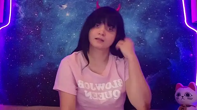 Trixiedoescamcam Chat XXX in diretta